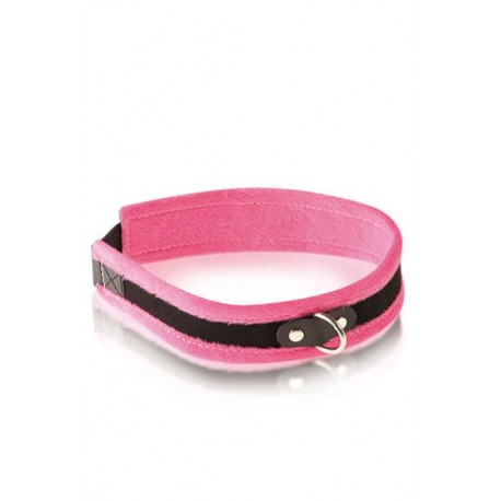 Collier en fourrure rose